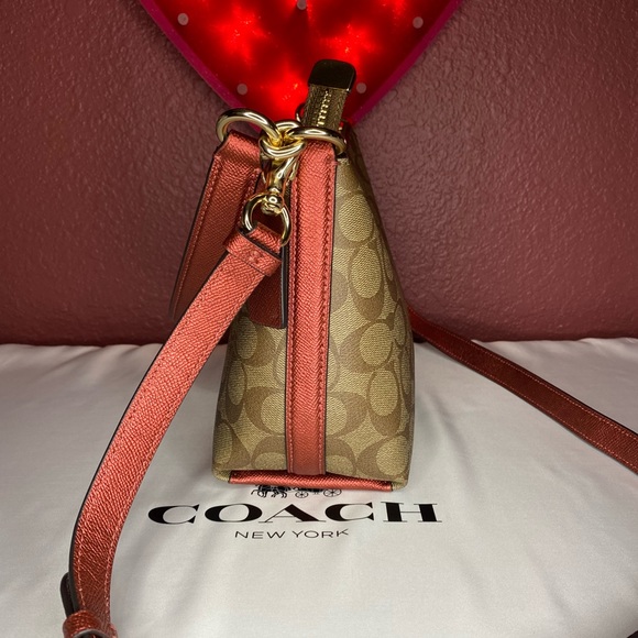 Coach Lewis Purse - Picture 3 of 7
